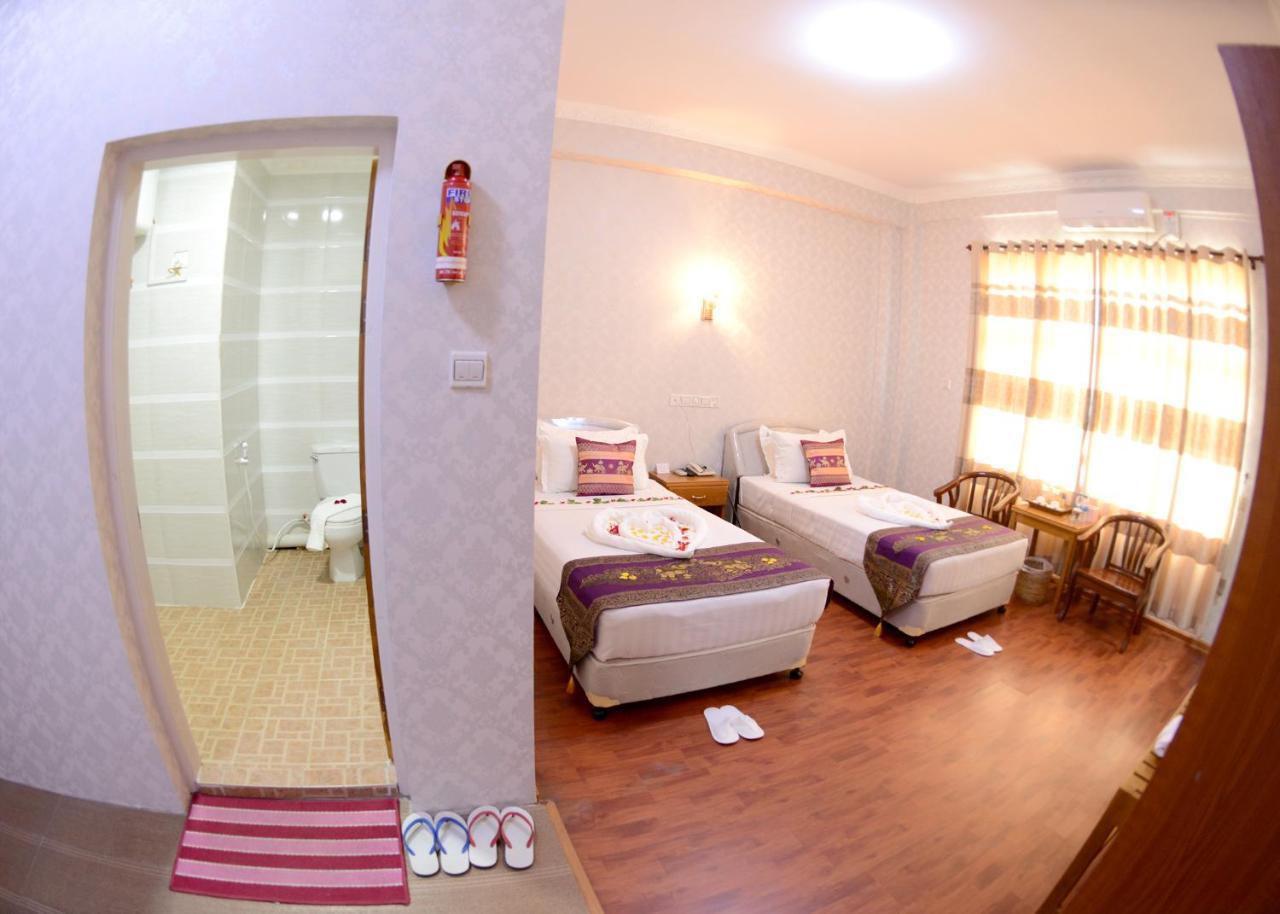 รอยัล นุง โย โฮเต็ล Hotel มัณฑะเลย์ ภายนอก รูปภาพ